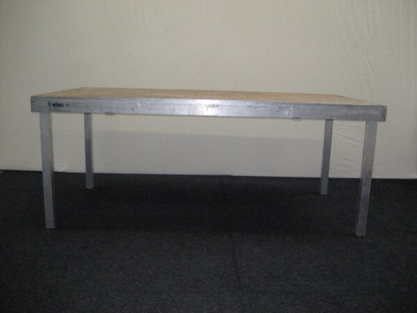 Podiumdeel  2 x 1 meter 60 cm
